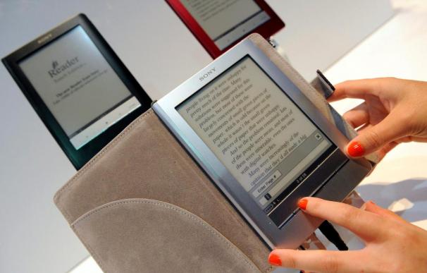 Los libros electrónicos no tendrán IVA del 4 por ciento por no tener un soporte físico
