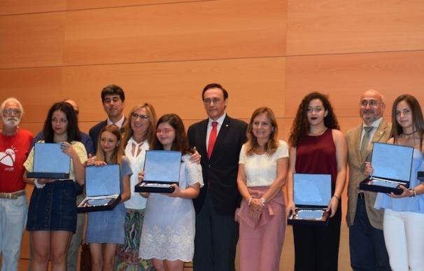 La entrega de los premios del III Concurso andaluz de poesía 'Tintas para la vida' cierra la Semana del Donante