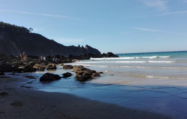 Las playas asturianas contarán con salvamento a partir de este sábado