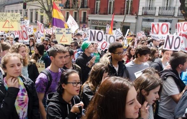 Segunda jornada de manifestaciones de estudiantes en Madrid contra la LOMCE y el 'decreto 3+2'