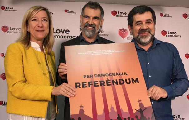 Entidades soberanistas se movilizan este domingo a favor del referéndum catalán