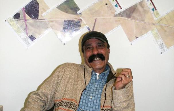 Un soldador iraquí se convierte en especialista en construcción de cruces
