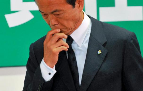 El ex primer ministro japonés visita Taiwán en un desafío a China