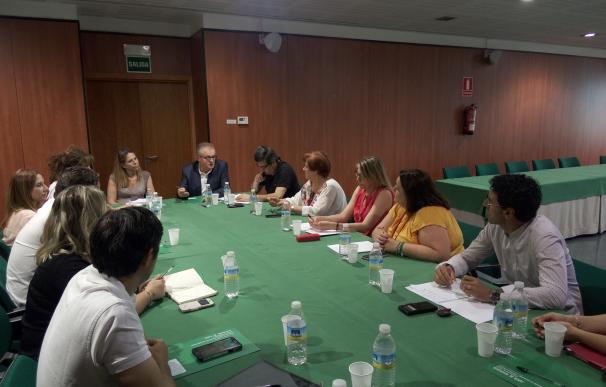 La Junta aborda con representantes municipales del Andévalo mejoras en la atención pediátrica