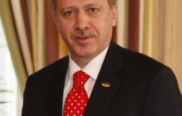 Erdogan responsabiliza a la UE de la victoria de Eroglu en el norte de Chipre
