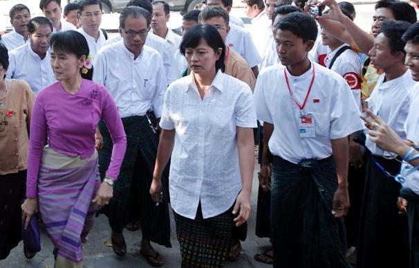 El partido de Suu Kyi regresa a la política tras dos décadas de persecución