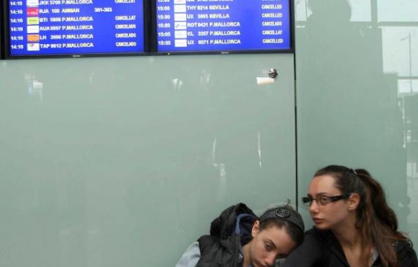 Cancelados un centenar de vuelos desde El Prat con destino a ciudades de Europa