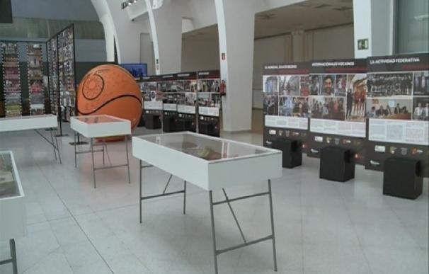 Una exposición en el Mercado del Ensanche en Bilbao recoge los 75 años del baloncesto vizcaíno
