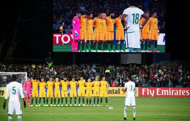 Los jugadores de Arabia Saudí no 'respetan' el minuto de silencio por las víctimas de Londres