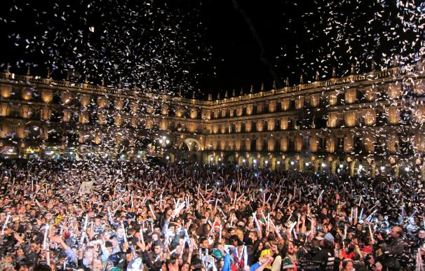 La Nochevieja Universitaria de Salamanca dará trece campanadas, una más para recordar a las víctimas de París
