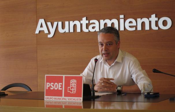 El PSOE, "decepcionado" y "preocupado" porque "ni hay obras hechas y proyectos de futuro" del Plan de Infraestructuras