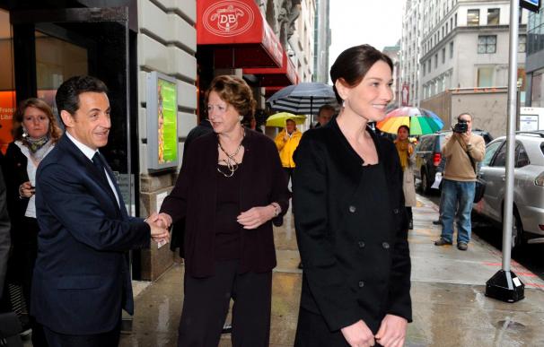 La policía investiga el origen de los rumores de infidelidad mutua entre Sarkozy y Bruni