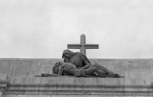 Patrimonio empezará el lunes a desmontar "La Piedad" del Valle de los Caídos