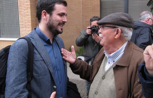Garzón subraya que IU dirá un "no rotundo" a Podemos si pretende absorberlos ante unas elecciones anticipadas