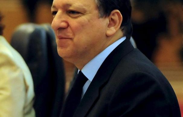 Barroso confía en que el paquete de ayuda a Grecia estará listo en "pocos días"