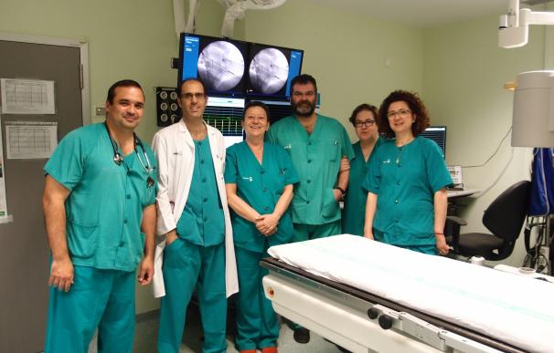 El Hospital de Ciudad Real implanta el primer desfibrilador subcutáneo para evitar la muerte súbita