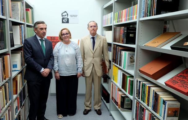 La Fundación Transición Política Española dona a Tarazona la biblioteca de Gabriel Cisneros