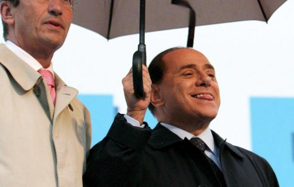 Fini asegura que será leal a Berlusconi a pesar de su enfrentamiento