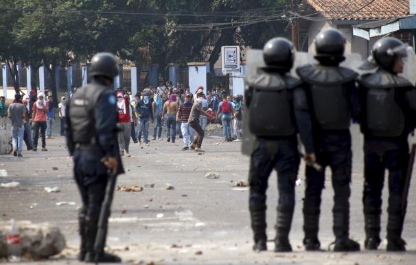 ONG denuncian "abusos" generalizados de las fuerzas venezolanas en las redadas contra bandas criminales