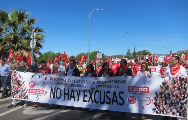 Centenares de personas reclaman en Mérida empleo estable e infraestructuras para Extremadura