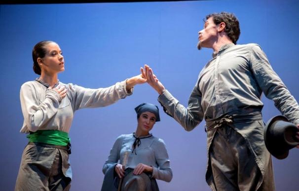 El Festival de Teatro y Danza Castillo de Niebla volverá a incluir un espectáculo elegido por los socios