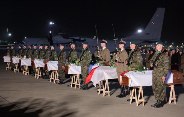 Cientos de miles de personas en los funerales por las 96 víctimas de Smolensk