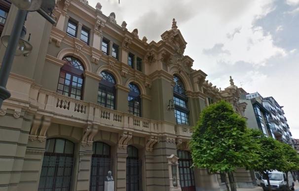 El Ayuntamiento renovará la pintura de sala, los palcos y la iluminación del Teatro Palacio Valdés