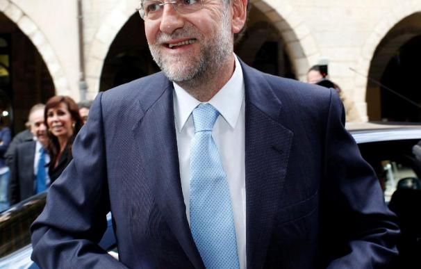 Rajoy afirma que renovar ahora el Constitucional sería "liquidar su futuro"