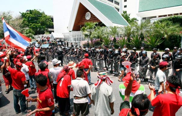 Al menos cuatro extranjeros entre los 50 heridos por explosiones en Bangkok