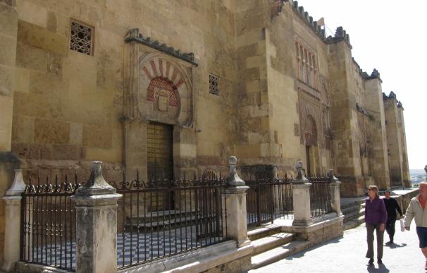 Urbanismo otorga licencia para la restauración de la cubierta de la Capilla Real de la Mezquita-Catedral