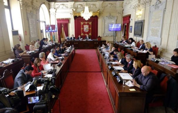 El metro de Málaga y los bomberos, de nuevo en el debate del pleno del Ayuntamiento