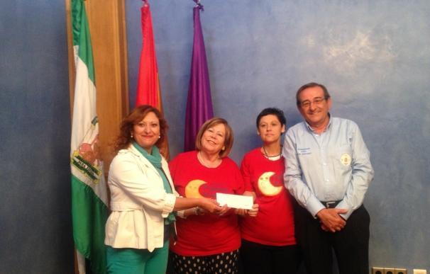 Protección Civil entrega casi 900 euros de los tapones solidarios para cumplir sueños de menores hospitalizados