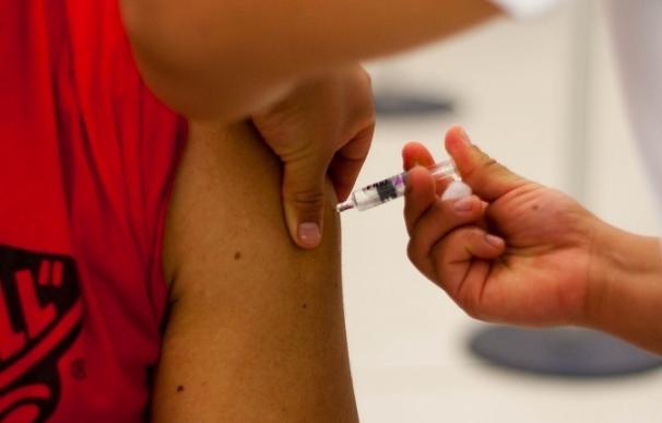 La gripe deja 12 muertos y 190 ingresos graves en Canarias