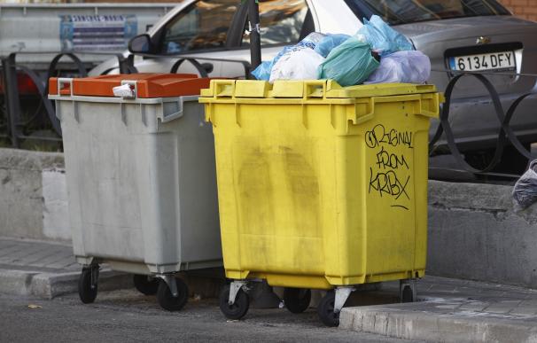 Sindicatos convocarán huelga indefinida de recogida de basuras en Madrid a partir del 12 de junio