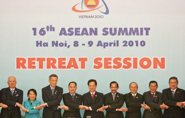 Las elecciones birmanas y la integración regional centraron la XVI Cumbre de ASEAN