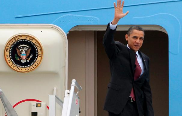 Obama emprendió regreso a Washington para preparar la cumbre nuclear