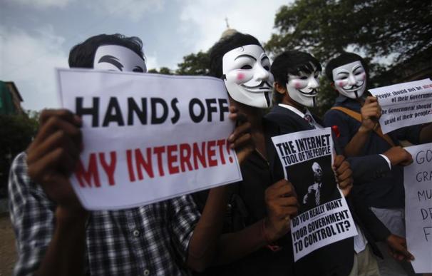 Denuncian que más países limitan Internet para reprimir las críticas