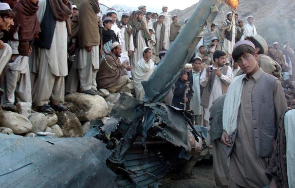 Cuatro muertos al estrellarse una aeronave de EEUU en el sureste de Afganistán