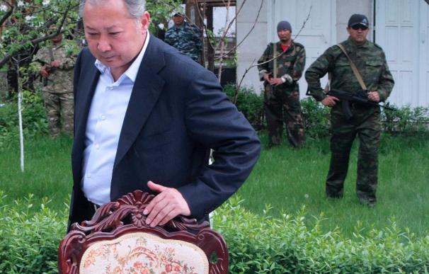 El derrocado Bakíev asegura en Minsk que es el presidente de Kirguizistán