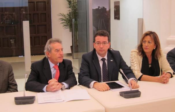 Fernando Manzano garantiza que el Presupuesto de Extremadura para 2012 estará aprobado antes del 20 de enero