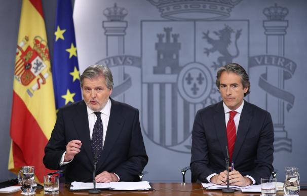 El Gobierno dice a Puigdemont estar abierto al diálogo sin fecha de caducidad pero no para el "monotema" del referéndum