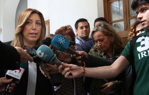 Susana Díaz afirma que ella no da "vaivenes" y no cambiará su posición sobre Cataluña por un "puñado de votos"