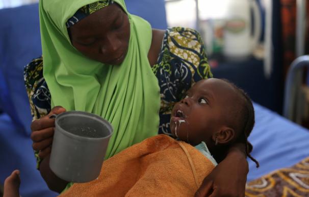 Nigeria eleva a 1.069 los muertos por el brote de meningitis en el país