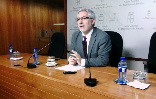 Llamazares responde al Gobierno asturiano que las obligaciones de IU son con el acuerdo de investidura
