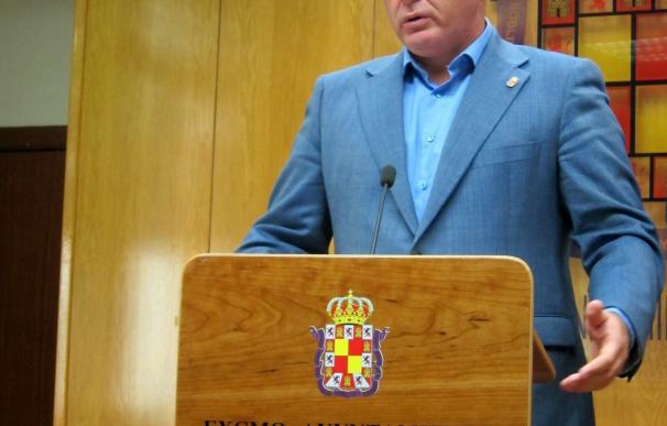 PSOE pide medidas al PP-A después de que el alcalde "haya caído en brazos del transfuguismo"