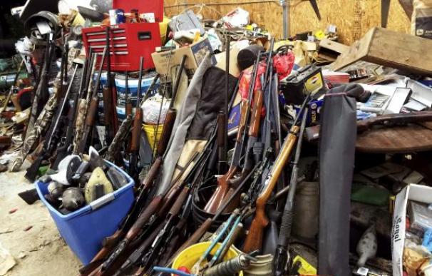 Pistolas en el garaje de Brent Nicholson. Reuters