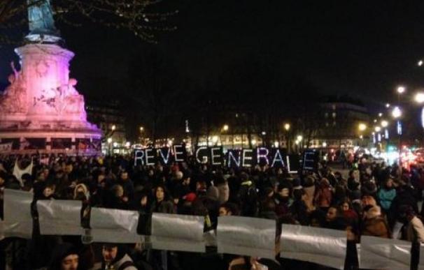 'La noche en pie', el 15-M francés, sale de París y se extiende a otras ciudades