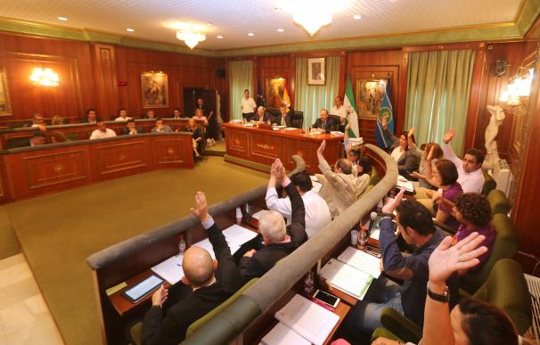 El Pleno de Marbella aprueba el acuerdo para mantener abierta el aula de la UNED