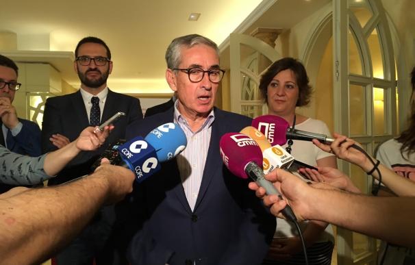 Ramón Jáuregui pide al PSOE ponerse a disposición de Sánchez y llama a ocupar el centro-izquierda para "aspirar a ganar"