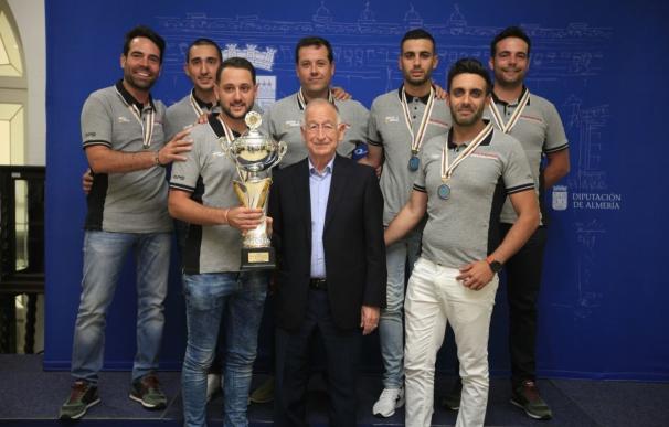 Diputación recibe al Club 'El Perdigal' tras hacerse con el XXV Campeonato del Mundo de Pesca